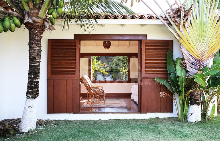 Casa frente mar, seis suítes, pé na areia, praia rasa