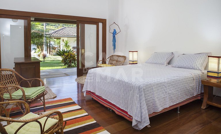 Casa frente mar, seis suítes, pé na areia, praia rasa
