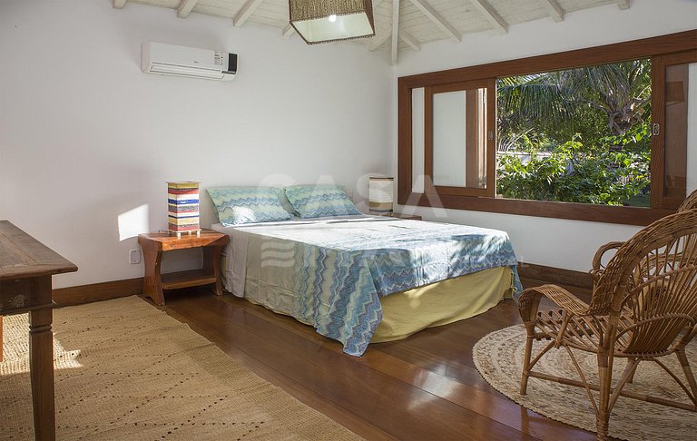 Casa frente mar, seis suítes, pé na areia, praia rasa