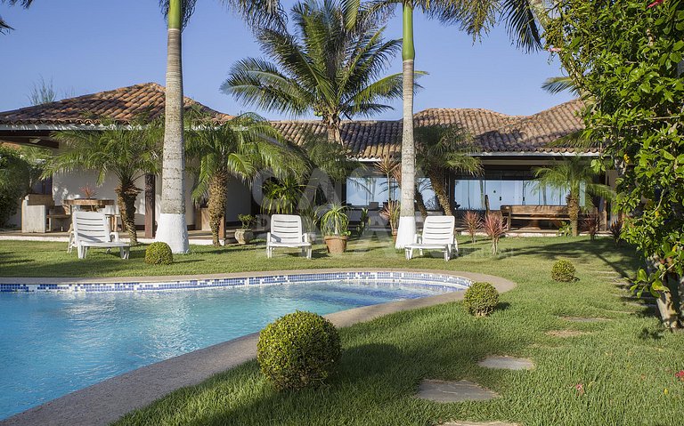 Casa frente mar, seis suítes, pé na areia, praia rasa