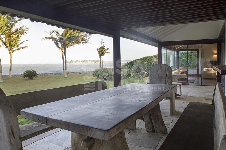 Casa frente mar, seis suítes, pé na areia, praia rasa