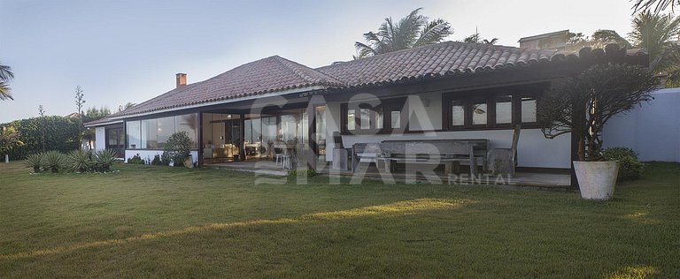 Casa frente mar, seis suítes, pé na areia, praia rasa