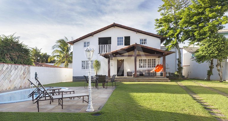 House in Manguinhos, near the candle club, with large leisur