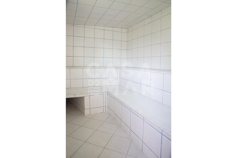 Casa em Manguinhos, próximo ao clube de velas, com ampla áre