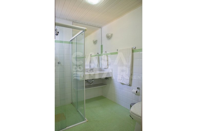 Linda casa com 6 quartos, localizada na Ferradura