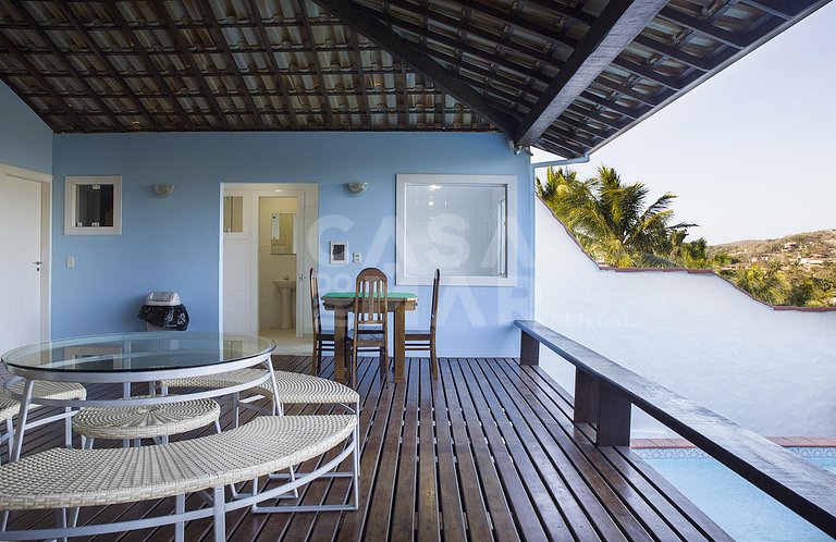 Linda casa com 6 quartos, localizada na Ferradura