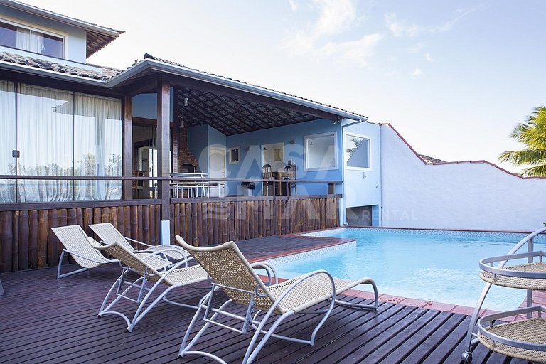 Beautiful house with 6 bedrooms, located in Ferradura
