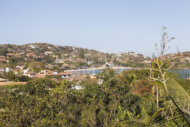 Linda casa com 6 quartos, localizada na Ferradura