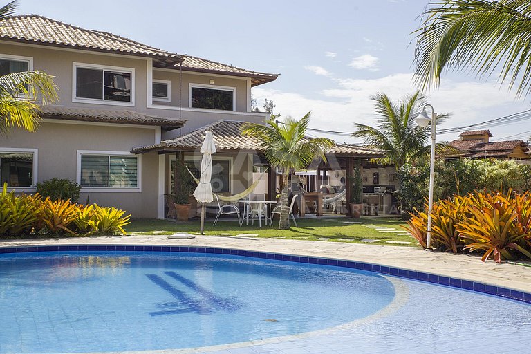 Casa com quatro suítes, em condomínio, em Geribá