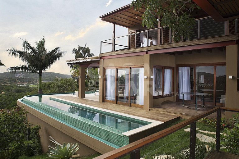 Espetacular casa com cinco suítes, com vista privilegiada pa