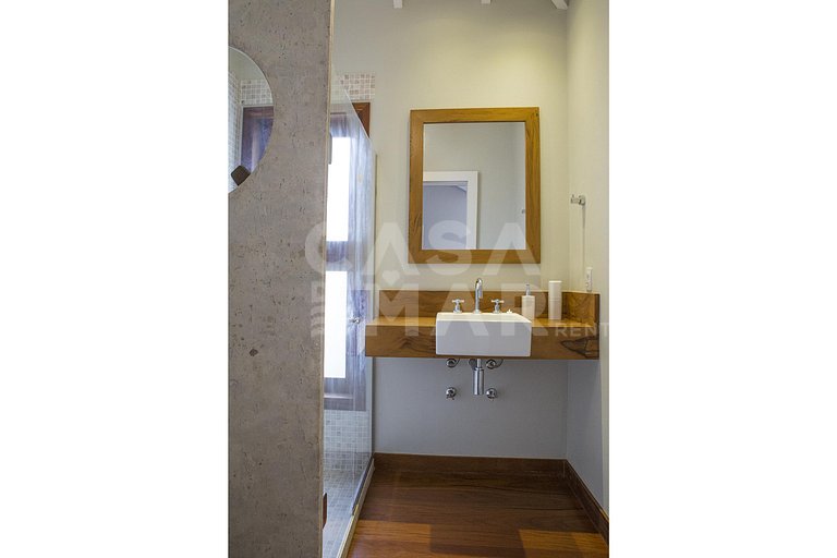 Spectacular house with five suites, with a privileged view o