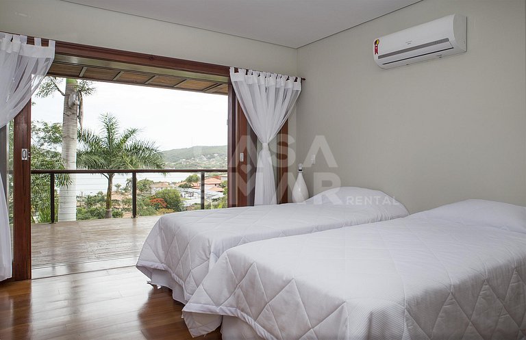 Espetacular casa com cinco suítes, com vista privilegiada pa