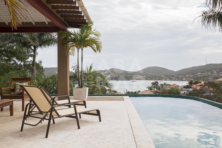 Espetacular casa com cinco suítes, com vista privilegiada pa