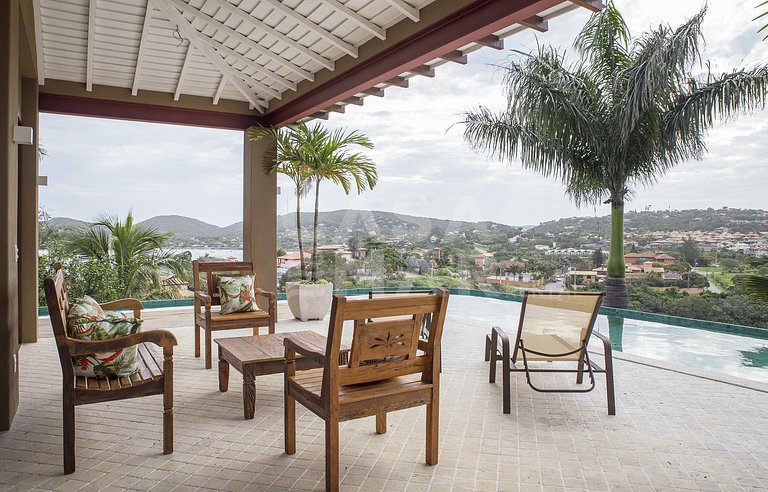 Spectacular house with five suites, with a privileged view o