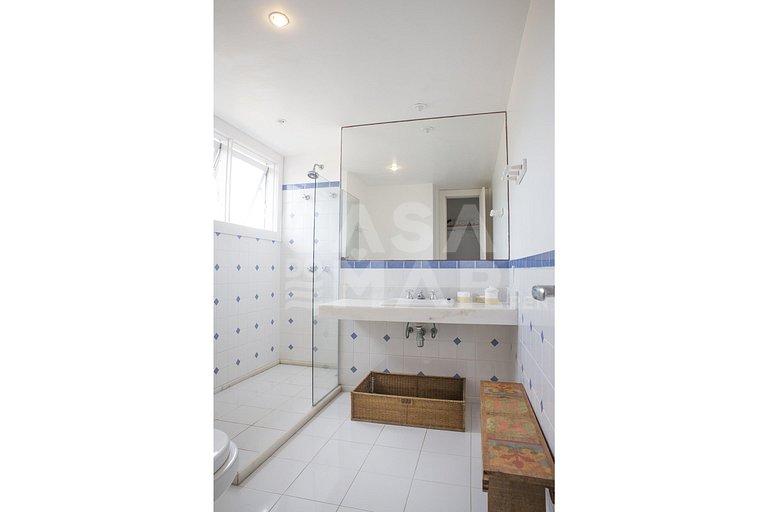 casa com quatro suítes, condomínio, frente mar, piscina