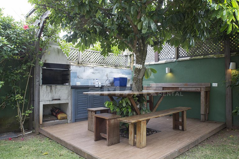 casa com quatro suítes, condomínio, frente mar, piscina