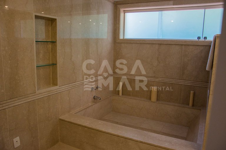 Beautiful villa with exclusive beach, seven suites in a cond