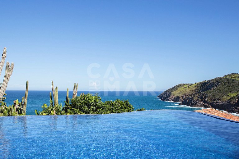 Beautiful house, on the coast of Ferradura, with spectacular