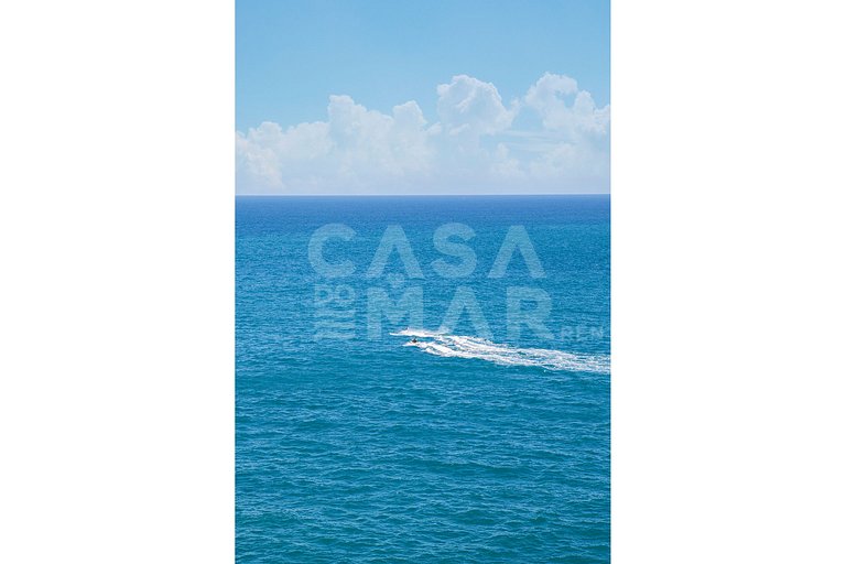 Linda casa, no costão da Ferradura, com vista espetacular