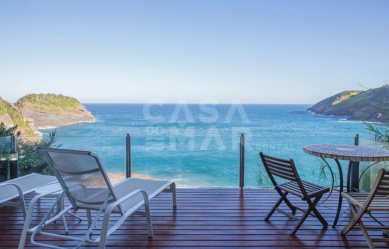 Linda casa, no costão da Ferradura, com vista espetacular