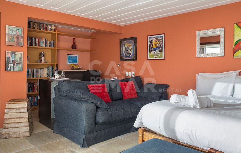 Linda casa, no costão da Ferradura, com vista espetacular