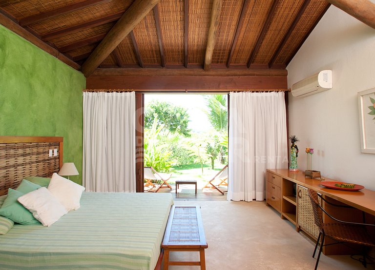 Linda casa com quatro suítes completíssima, em condomínio pr