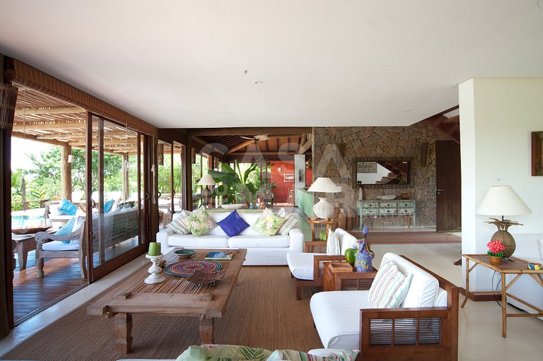 Linda casa com quatro suítes completíssima, em condomínio pr