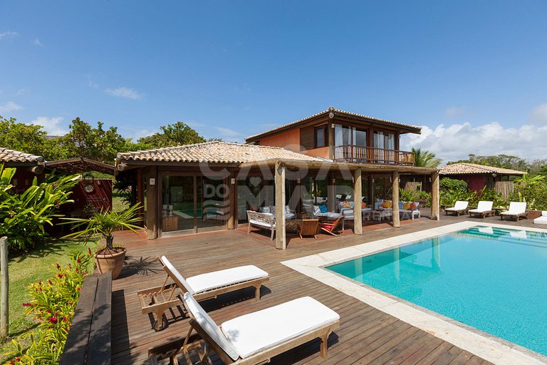 Linda casa com quatro suítes completíssima, em condomínio pr