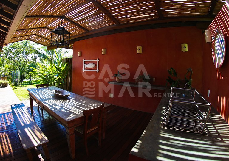 Linda casa com quatro suítes completíssima, em condomínio pr
