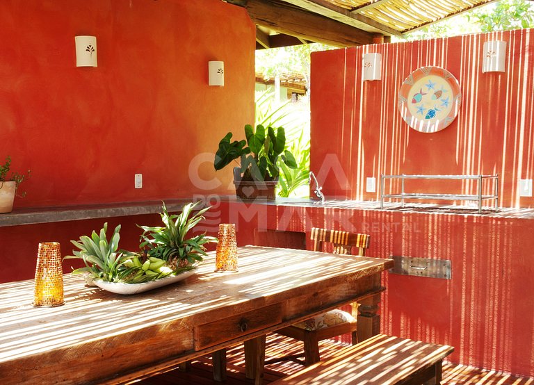Linda casa com quatro suítes completíssima, em condomínio pr