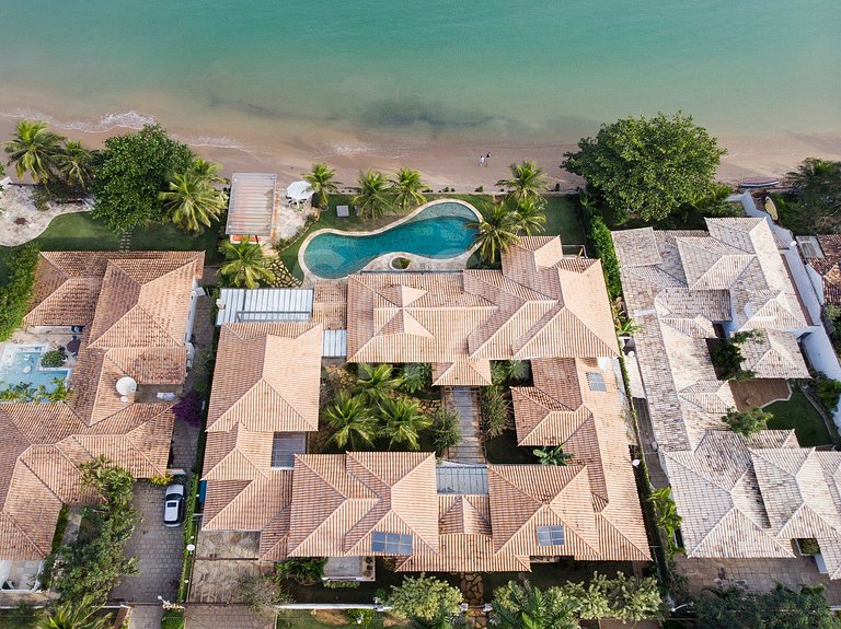 Beautiful Villa with nine large suites, standing on the sand