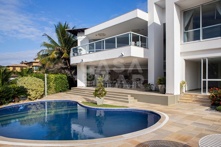 Linda casa com cinco suítes, vista sensacional da Praia de G