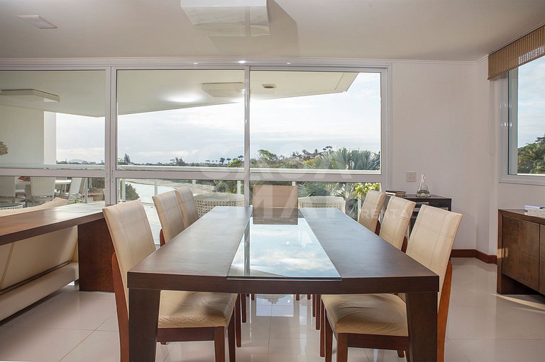 Linda casa com cinco suítes, vista sensacional da Praia de G