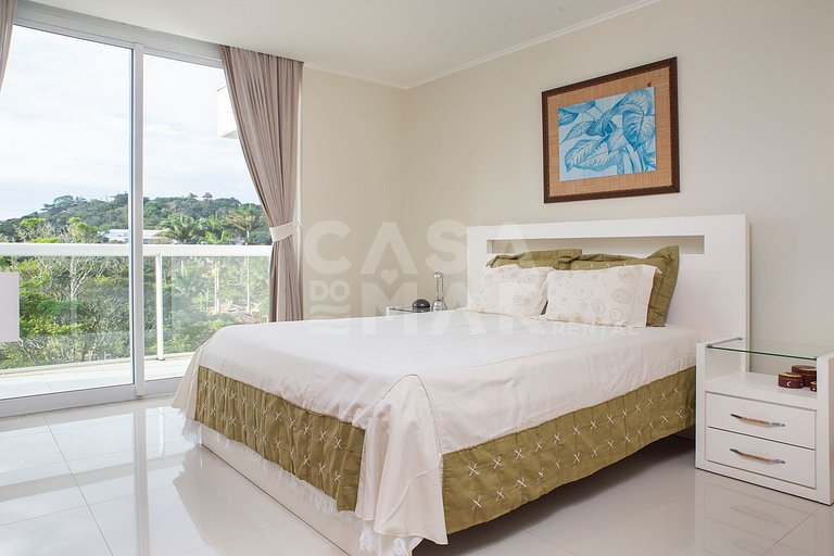 Casa com cinco suítes, em Geribá, em condomínio