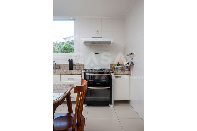 Linda casa com cinco suítes, vista sensacional da Praia de G