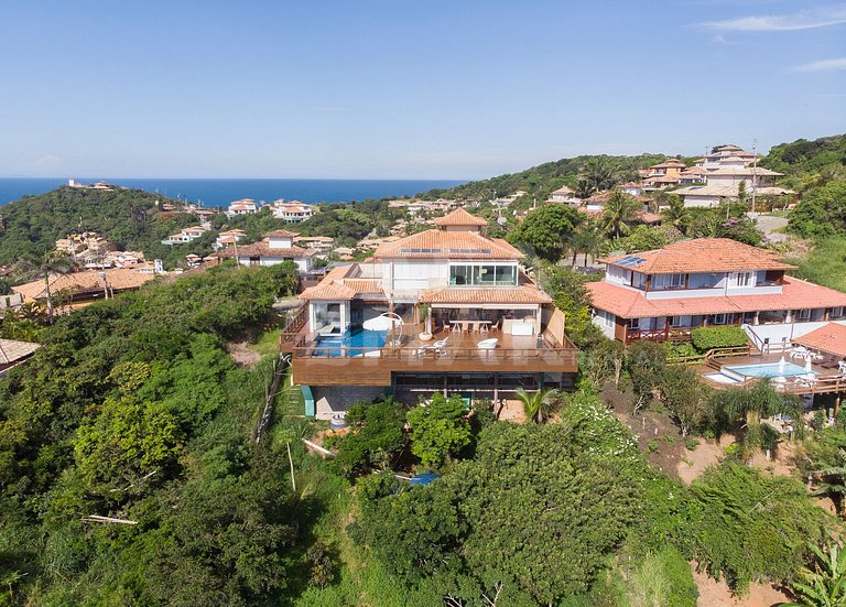 Beautiful villa with nine suites, with paradisiacal views an