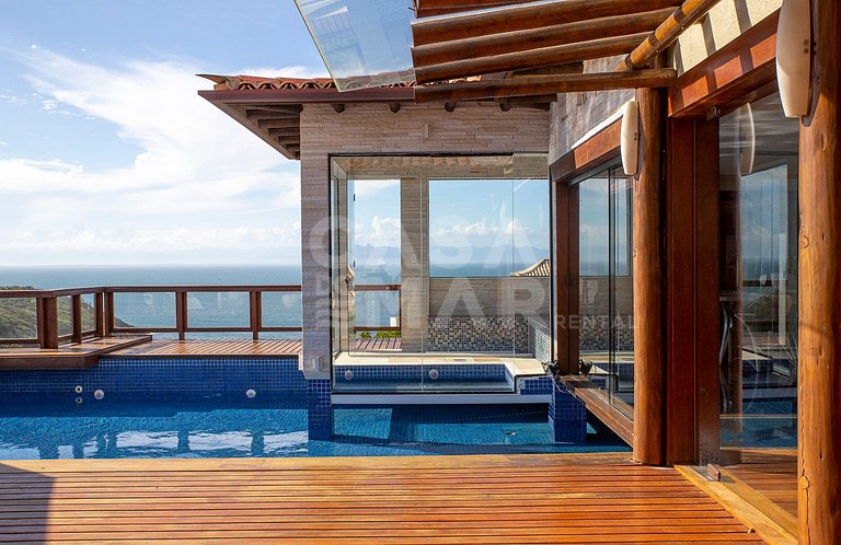 Beautiful villa with nine suites, with paradisiacal views an