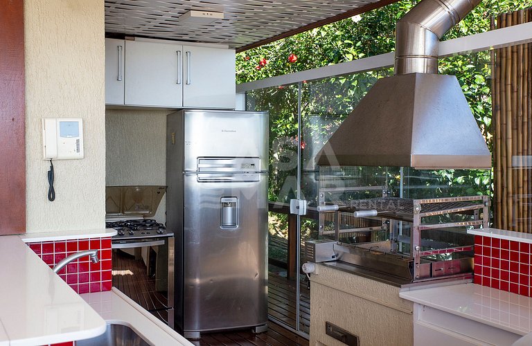 Beautiful villa with nine suites, with paradisiacal views an