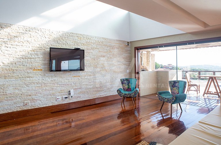 Beautiful villa with nine suites, with paradisiacal views an