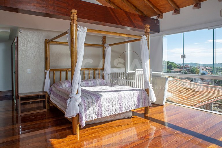 Beautiful villa with nine suites, with paradisiacal views an