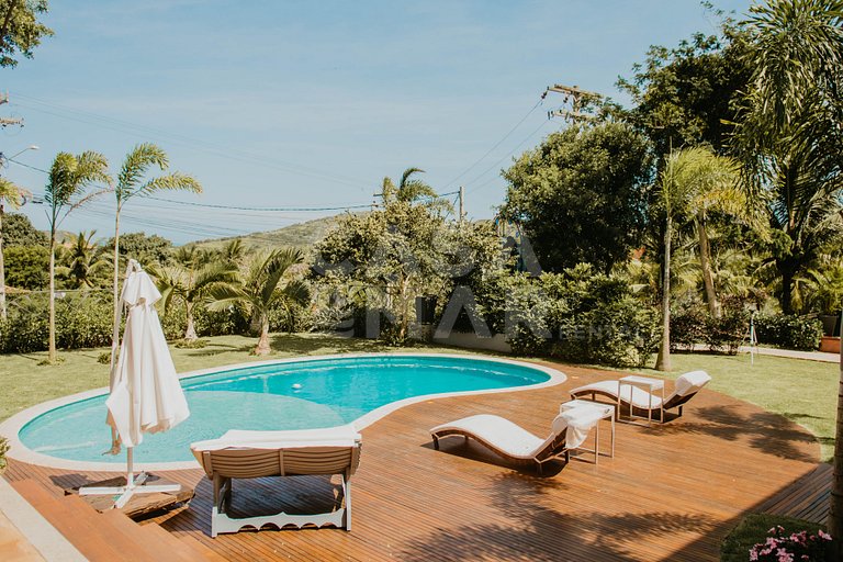 Beautiful Villa with six suites, a few meters from Praia da