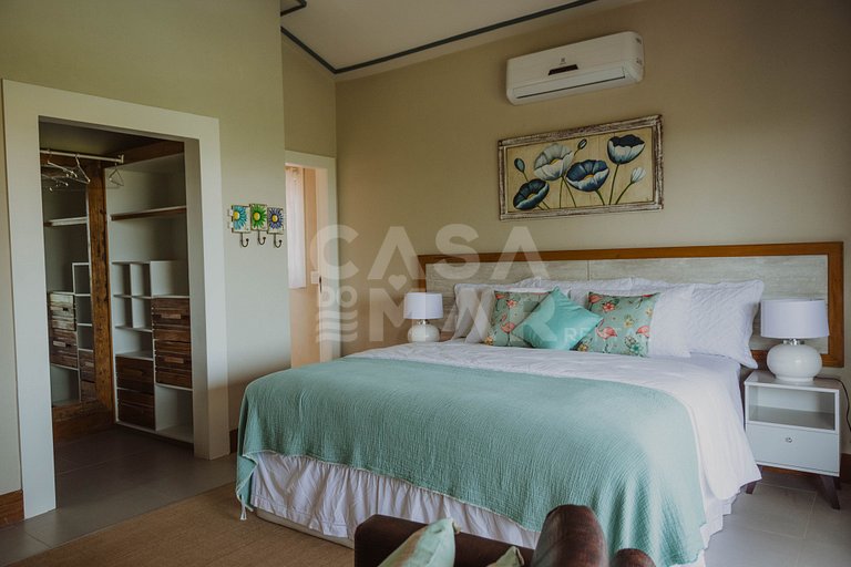 Beautiful Villa with six suites, a few meters from Praia da