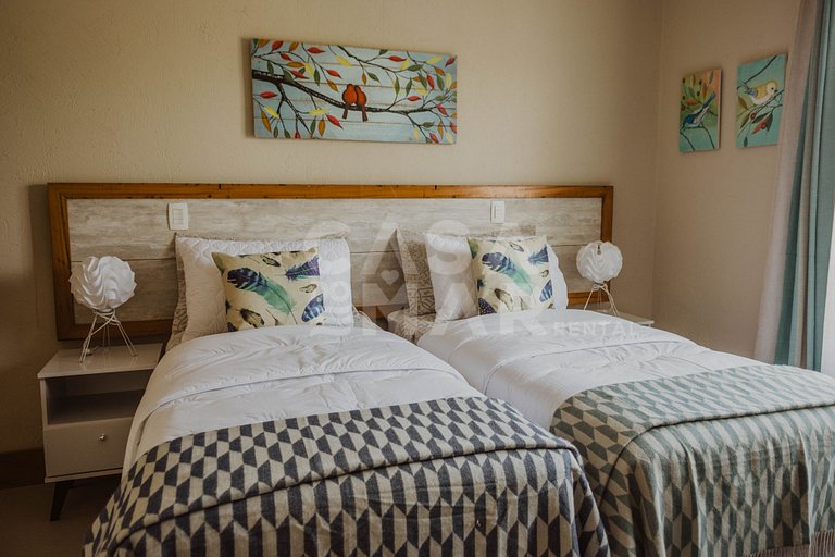 Beautiful Villa with six suites, a few meters from Praia da