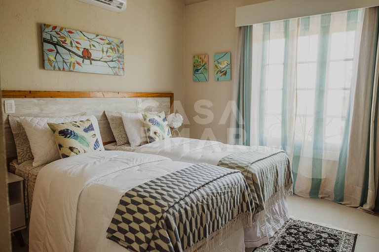 Beautiful Villa with six suites, a few meters from Praia da