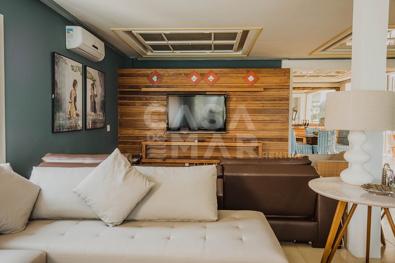 Beautiful Villa with six suites, a few meters from Praia da