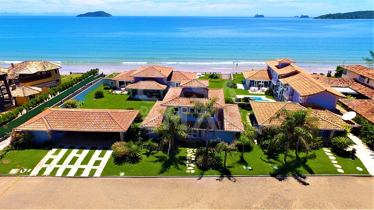 Casa de frente pro mar com 9 suítes