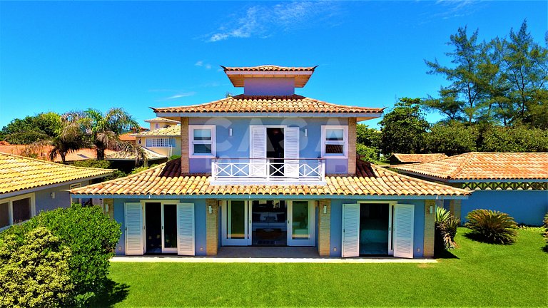 Casa de frente pro mar com 9 suítes