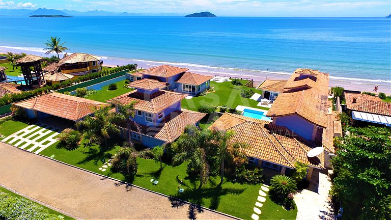 Casa de frente pro mar com 9 suítes