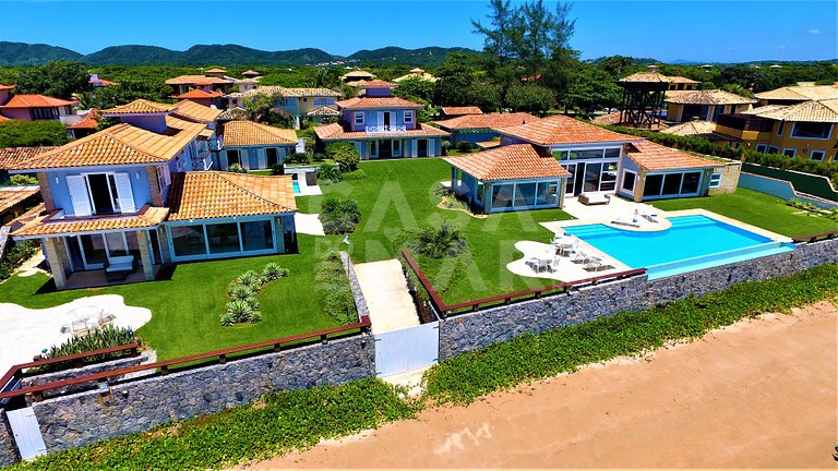 Casa de frente pro mar com 9 suítes