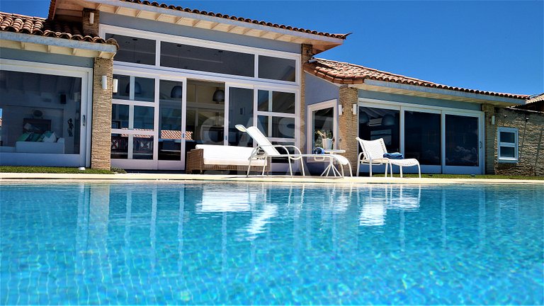 Casa de frente pro mar com 9 suítes